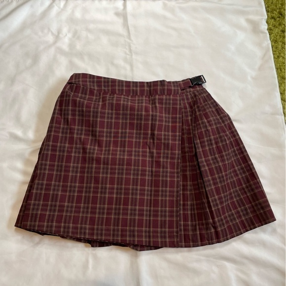 wild fable Dresses & Skirts - Wild Fable size small burgundy plaid mini skirt